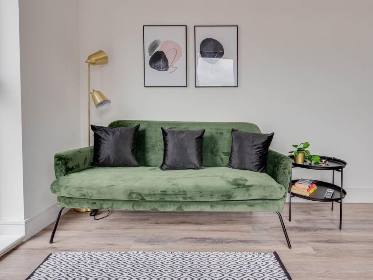 Modern 2 Bedroom Media City Manchester